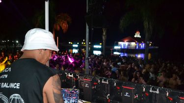 El día del socio ya es una tradición en nuestra ciudad y uno de los días más esperados por los jóvenes sampedrinos. El día del socio ya es una tradición en nuestra ciudad y uno de los días más esperados por los jóvenes sampedrinos.