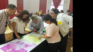 La reunión en Rojas permitió trabajar sobre varias cuestiones que quedaron pendientes luego de la inundación de diciembre en esta zona. (LA OPINION)