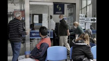 Los refuerzos no se integran al haber y no se calculan para el pago del medio aguinaldo previsto para junio. Los refuerzos no se integran al haber y no se calculan para el pago del medio aguinaldo previsto para junio.