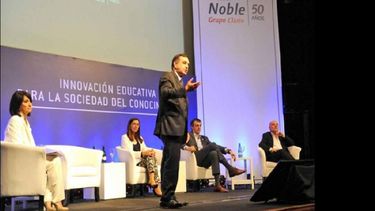 El ministro Finocchiaro disertó en el evento del que participaron varios especialistas en Educación. (PRENSA PROVINCIA)
