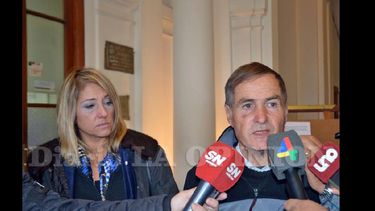 Viviana Esquivel de Cabalgando por el País y Mario Batalla, impulsor de la Marcha por los Derechos del Niño. (LA OPINION)