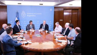 Fijaron un tope a los aumentos de las cuotas de esos colegios de educación privada. Fijaron un tope a los aumentos de las cuotas de esos colegios de educación privada.