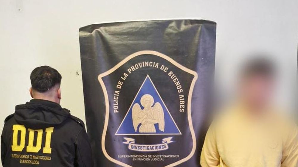 El sujeto no estaría cumpliendo con el arresto domiciliario al momento de ser detenido por la DDI Pergamino. El sujeto no estaría cumpliendo con el arresto domiciliario al momento de ser detenido por la DDI Pergamino.