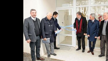 Las principales autoridades realizaron el tradicional corte de cintas. (UNNOBA)