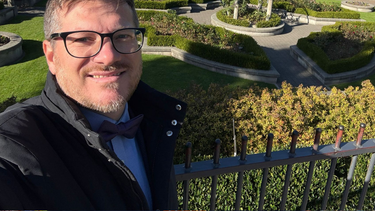 Desde Vancouver, en la costa oeste de Canadá, Mauricio Ponga repasa un camino que empezó en Villa Ramallo y que lo llevó a recorrer universidades y centros de investigación de primer nivel internacional. Desde Vancouver, en la costa oeste de Canadá, Mauricio Ponga repasa un camino que empezó en Villa Ramallo y que lo llevó a recorrer universidades y centros de investigación de primer nivel internacional.