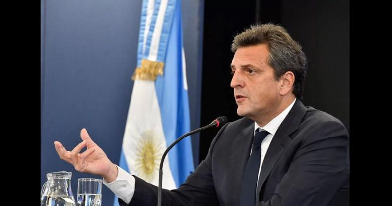 Sergio Massa se reunió este mediodía en el Palacio de Hacienda con una docena de representantes de bancos nacionales y de capitales internacionales.