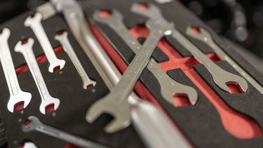 Las jóvenes mantuvieron un encuentro con el mecánico en un departamento contiguo al taller mecánico de la zona sur este miércoles a la tarde. Las jóvenes mantuvieron un encuentro con el mecánico en un departamento contiguo al taller mecánico de la zona sur este miércoles a la tarde.