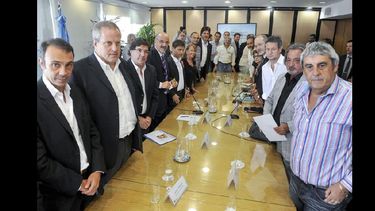 Los gremios docentes nacionales llegaron a un acuerdo y firmaron un acta compromiso. (NA)