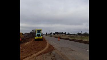 Las autoridades de Salto estuvieron recorriendo ayer la zona donde las máquinas están trabajando. Las autoridades de Salto estuvieron recorriendo ayer la zona donde las máquinas están trabajando.