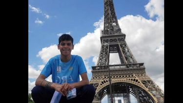 Alexis Chávez en París, donde conquistó una nueva medalla en una competencia de nivel mundial. Alexis Chávez en París, donde conquistó una nueva medalla en una competencia de nivel mundial.