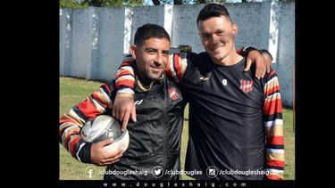 Pablo Mazza y Mauro Siergiejuk, en la delantera rojinegra. Pablo Mazza y Mauro Siergiejuk, en la delantera rojinegra.