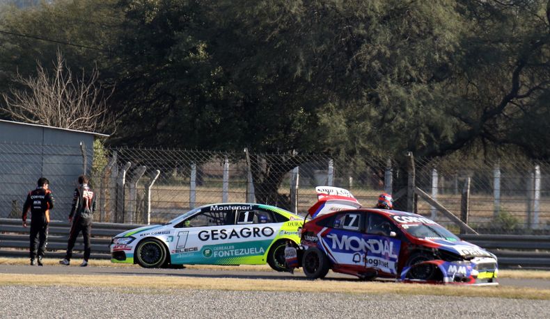 El pergaminense Alfonso Domenech abandonó en la vuelta inicial de la primera serie. El pergaminense Alfonso Domenech abandonó en la vuelta inicial de la primera serie.