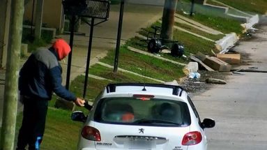 A partir de un procedimiento reciente se lograron avances en relaciones familiares y sociedades para comercializar droga al menudeo en el barrio José Hernández y Jorge Newbery. A partir de un procedimiento reciente se lograron avances en relaciones familiares y sociedades para comercializar droga al menudeo en el barrio José Hernández y Jorge Newbery.