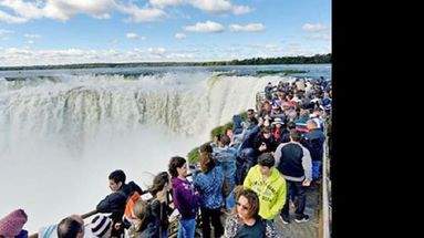Más de 70 mil personas visitaron las Cataratas  del Iguazú en lo que va de este mes. (INTERNET)