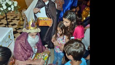 Los Reyes Magos repartirán caramelos entre los pequeños. (ARCHIVO LA OPINION)