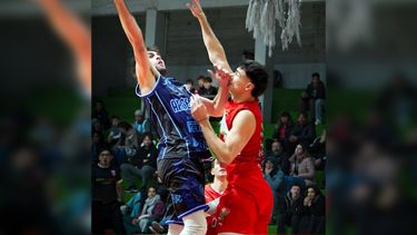 El líder Argentino viene de vencer a Sirio y recibirá en el “Socios Fundadores” a Juventud.