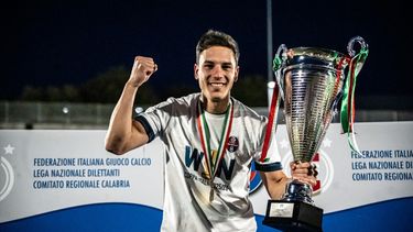 El futbolista ramallense Bautista Godoy se consagró campeón de la Coppa Italia Dilettanti de la región de Calabria junto al DB Rossoblù Città di Luzzi, que derrotó 2-1 a ASD Deliese en la final del certamen correspondiente a la categoría Eccellenza. El futbolista ramallense Bautista Godoy se consagró campeón de la Coppa Italia Dilettanti de la región de Calabria junto al DB Rossoblù Città di Luzzi, que derrotó 2-1 a ASD Deliese en la final del certamen correspondiente a la categoría Eccellenza.