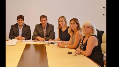 La firma de la escritura se llevó a cabo en la sede central de la Anses ubicada en la Ciudad Autónoma de Buenos Aires. (PROCREAR)