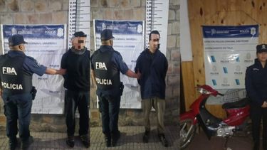 San Pedro: Detuvieron a dos jóvenes con frondosos antecedentes tras un violento intento de robo en Río Tala San Pedro: Detuvieron a dos jóvenes con frondosos antecedentes tras un violento intento de robo en Río Tala