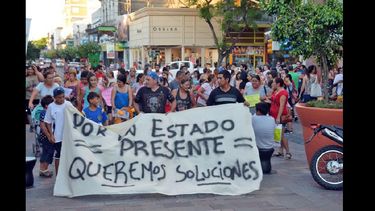 Marcha de afectados por la inundación