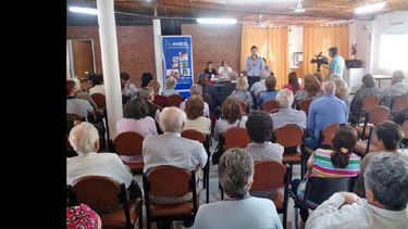 Cerca de 150 jubilados participaron de la charla que la Anses ofreció en Acevedo. (ANSES)