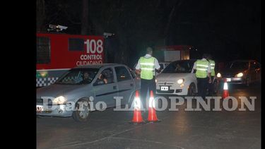 Habrá policías en la zona comercial, de nocturnidad, accesos y puentes. (LA OPINION)
