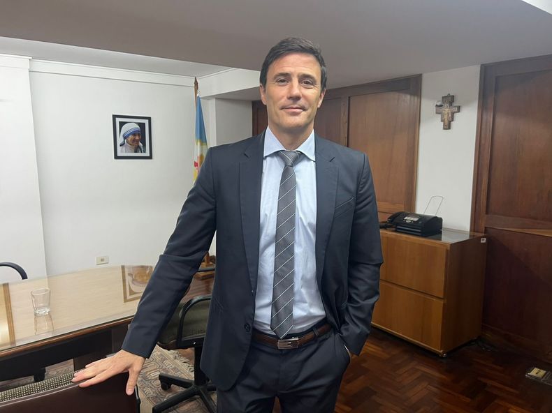 El fiscal Fernando Pertierra encabeza la instrucción judicial por la explosión en el Instituto Comercial Rancagua que todavía no tiene personas procesadas.