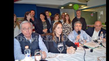 Marcelo Pacífico (a senador), María Eugenia Vidal (a gobernadora), Javier Martínez (a intendente) y Eddo Pascot (a primer concejal), los candidatos del PRO. (LA OPINION)