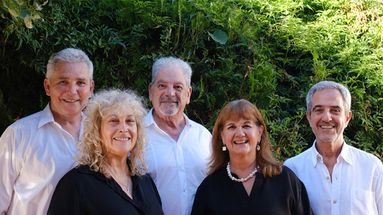 Grupo vocal Almagre: Antonio Riera, Claudia Federici, José Torres, Bea Torrent y Pepe Salauati.