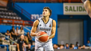 Juan Martín Bello, uno de los puntos altos de Pergamino Básquet. Juan Martín Bello, uno de los puntos altos de Pergamino Básquet.