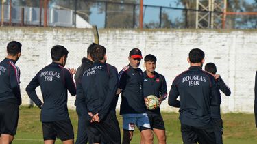Con trabajos físicos, táctcos y la duda de Castellano, este sábado Douglas Haig completará la semana de trabajo antes del duelo ante Independiente de Chivilcoy. Con trabajos físicos, táctcos y la duda de Castellano, este sábado Douglas Haig completará la semana de trabajo antes del duelo ante Independiente de Chivilcoy.