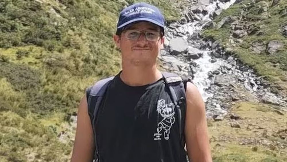 Héctor Gastón Artigau despareció el 6 de febrero del año pasado mientras recorría los glaciares de un parque nacional en Nueva Zelanda. Héctor Gastón Artigau despareció el 6 de febrero del año pasado mientras recorría los glaciares de un parque nacional en Nueva Zelanda.