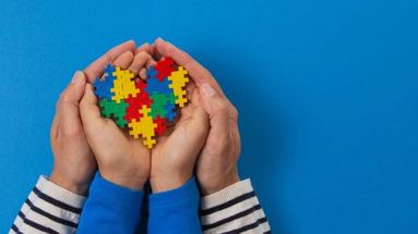 Pergamino vuelve a teñirse de azul para recordar que la inclusión no es solo un concepto, sino una construcción colectiva que se fortalece con cada encuentro.