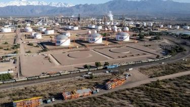 Las vueltas del gobernador bonaerense torcieron la inversión hacia Río Negro. Las vueltas del gobernador bonaerense torcieron la inversión hacia Río Negro.