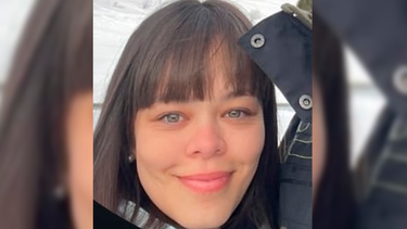 Paola Espíndola, de 24 años y oriunda de San Nicolás, fue apuñalada con un arma blanca por su esposo, también nicoleño, en la localidad de Campiglio, al norte de Italia. Paola Espíndola, de 24 años y oriunda de San Nicolás, fue apuñalada con un arma blanca por su esposo, también nicoleño, en la localidad de Campiglio, al norte de Italia.