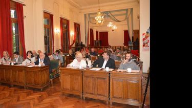 Todo hace prever que el proyecto del oficialismo contará con 13 de los 20 votos por la afirmativa. (ARCHIVO LA OPINION)