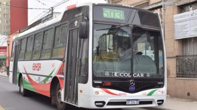El conflicto entre la seccional San Nicolás de la Unión Tranviarios Automotor (UTA) y la empresa EVHSA SA logró destrabarse este viernes tras una nueva audiencia realizada en el Ministerio de Trabajo. El conflicto entre la seccional San Nicolás de la Unión Tranviarios Automotor (UTA) y la empresa EVHSA SA logró destrabarse este viernes tras una nueva audiencia realizada en el Ministerio de Trabajo.