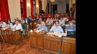 Hubo debates pero el proyecto presupuestario del Ejecutivo salió aprobado como estaba previsto. (LA OPINION)