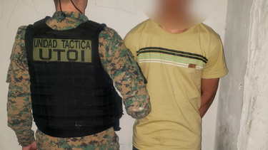 Detenidos dos jóvenes con antecedentes y pedidos de captura en San Nicolás. Detenidos dos jóvenes con antecedentes y pedidos de captura en San Nicolás.