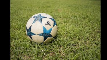 Juventud y Racing completarán en el Carlos Raúl Grondona los 38 minutos que faltan. Juventud y Racing completarán en el Carlos Raúl Grondona los 38 minutos que faltan.