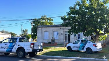 Los oficiales que estaban en el Destacamento Acevedo fueron desafectados y además de la causa judicial afrontan un sumario de Asuntos Internos del Ministerio de Seguridad de la provincia de Buenos Aires. Los oficiales que estaban en el Destacamento Acevedo fueron desafectados y además de la causa judicial afrontan un sumario de Asuntos Internos del Ministerio de Seguridad de la provincia de Buenos Aires.