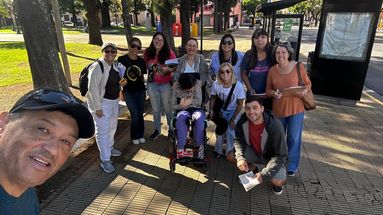 El relevamiento comenzó sobre Avenida de Mayo, identificó obstáculos concretos en veredas, comercios y espacios públicos. El relevamiento comenzó sobre Avenida de Mayo, identificó obstáculos concretos en veredas, comercios y espacios públicos.