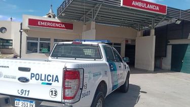 La Policía inició la pesquisa para identificar a la persona que conducía la camioneta utilizada para chocar intencionalmente al motociclista que terminó muy malherido.
