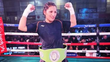 Anahí Sánchez buscará extender su reinado sudamericano en la división superligero. Anahí Sánchez buscará extender su reinado sudamericano en la división superligero.