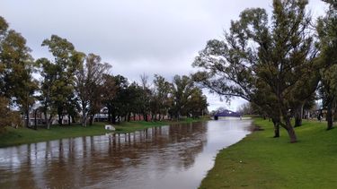 El nivel del Arroyo Pergamino es de 2 metros lo que no implica riesgo para la población. El nivel del Arroyo Pergamino es de 2 metros lo que no implica riesgo para la población.