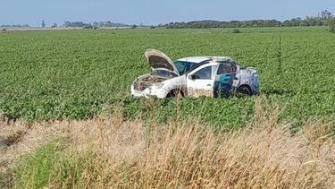 El móvil policial volcó al salir despistado de la ruta provincial 32 cerca de El Socorro en la mañana de este domingo. El móvil policial volcó al salir despistado de la ruta provincial 32 cerca de El Socorro en la mañana de este domingo.