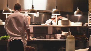 La simbiosis que crean los hoteles y la gastronomía constituye un pilar fundamental para el sector turístico y un elemento a valorar por parte del cliente que quiere una experiencia de calidad y cada vez se muestran más exigentes frente al mercado. La simbiosis que crean los hoteles y la gastronomía constituye un pilar fundamental para el sector turístico y un elemento a valorar por parte del cliente que quiere una experiencia de calidad y cada vez se muestran más exigentes frente al mercado.