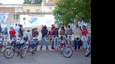El mural Patria está ubicado en el estacionamiento de Merced 880. (LA OPINION)