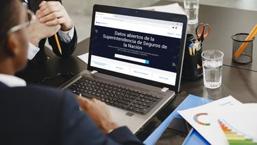 Esta herramienta permite acceder a este tablero desde dispositivos móviles, facilitando la consulta de indicadores operativos y financieros de las entidades aseguradoras en cualquier momento y lugar. Esta herramienta permite acceder a este tablero desde dispositivos móviles, facilitando la consulta de indicadores operativos y financieros de las entidades aseguradoras en cualquier momento y lugar.