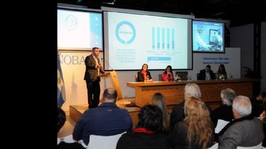 Guillermo Tamarit presidió un acto en el que presentó el informe de la gestión 2011-2015. (UNNOBA)